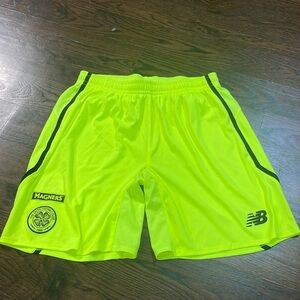 New balance, dry shorts size L